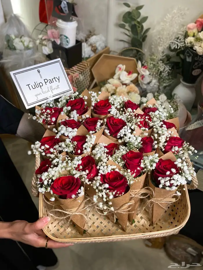 هدايا ورد طبيعي وتنسيقات يوم الحب 13