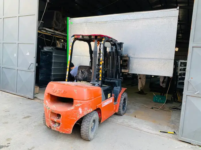 forklift for rent in jeddah.رافعة شوكية فوركلفت للايجار جده 5