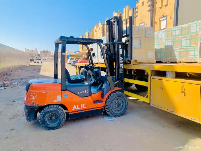 forklift for rent in jeddah.رافعة شوكية فوركلفت للايجار جده 10