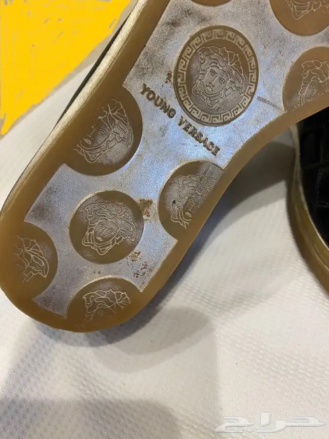 بسعر رمزي  حذاء ماركه 4