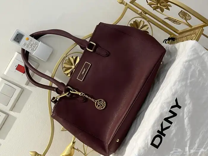 شناط وجزم ماركات عالميه جديد وبعض استعمال خفيف 36