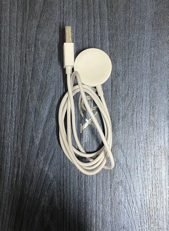 ساعة رياضيه شبيهة ابل 1