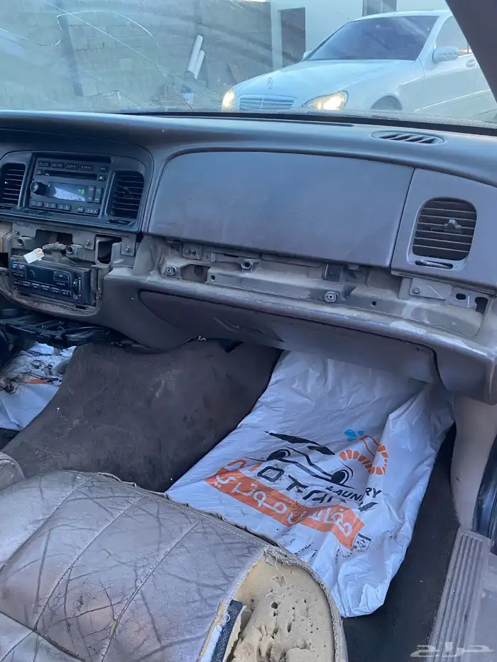 فورد 2003 البيع قطع فقط 8