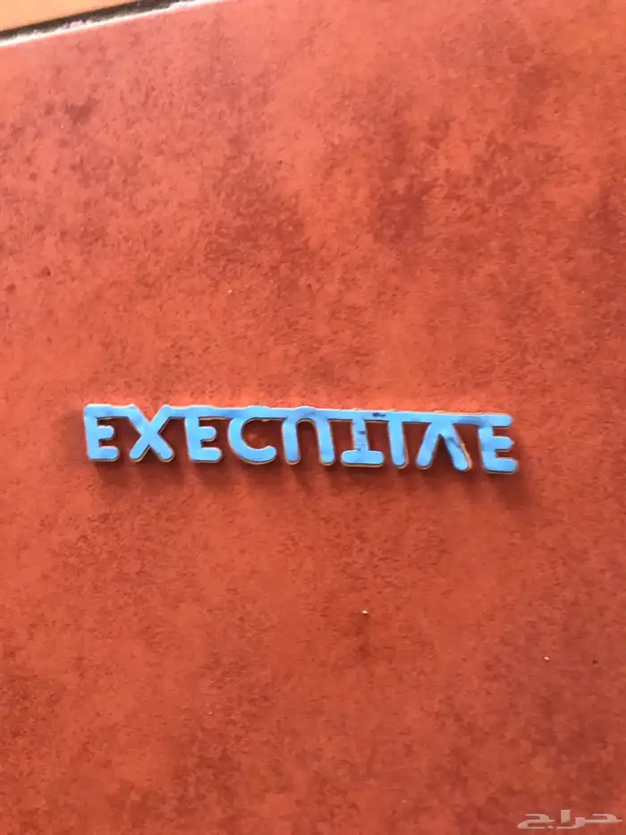 علامة باب شنطه كامري2002 اصلي ذهبي 2