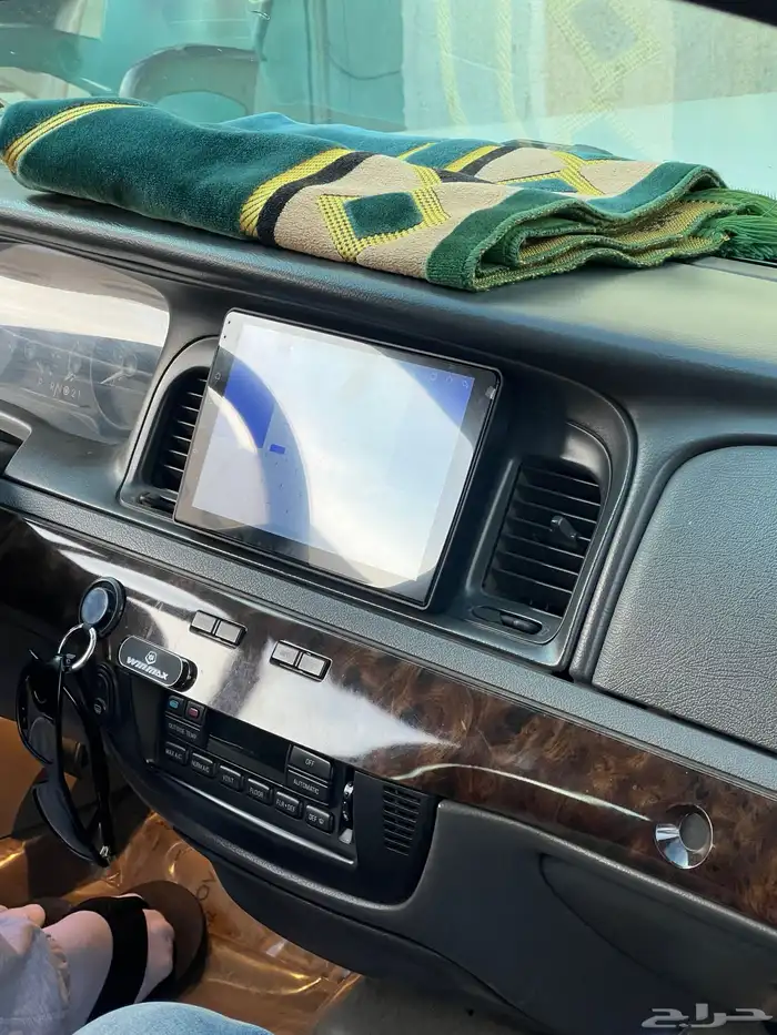 شاشة فورد فكتوريا ومركيز نفس الفيش مع الديكور شكل جديد 0