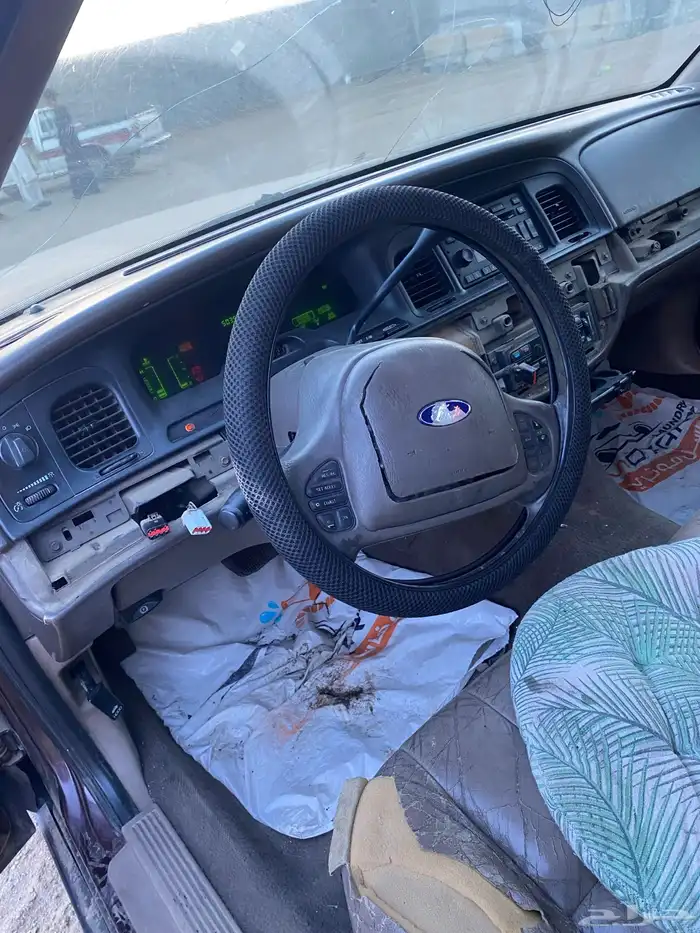 فورد 2003 البيع قطع فقط 4