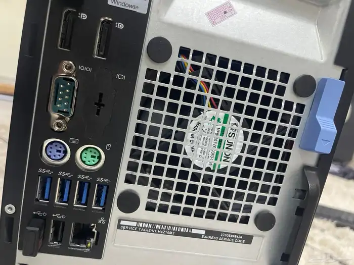 كمبيوتر i7مع شاشة 24جديدة مع 8رام معssd256سريع جدا كامل عرض 9