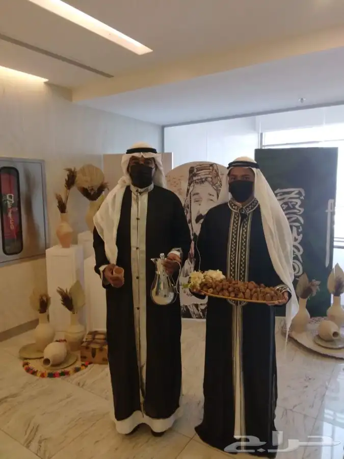 تاجير جميع انواع الكنب والطاولات والكراسي 0