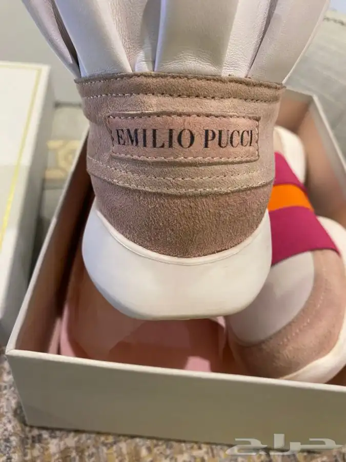 جزمه بنات ماركه 2