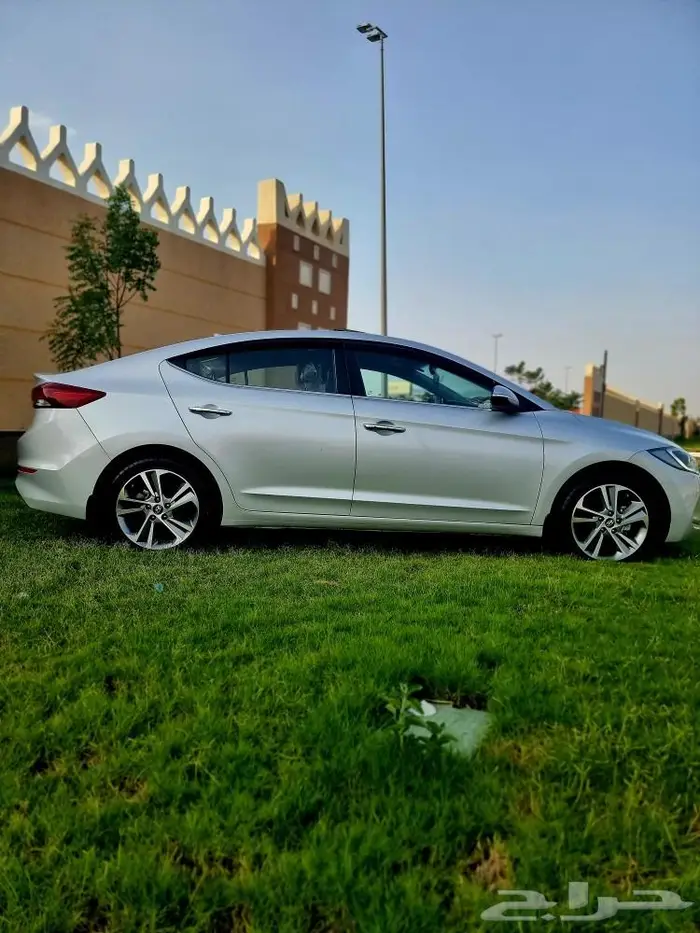النترا 2018 فل جلد احمر اعلى فئة 42