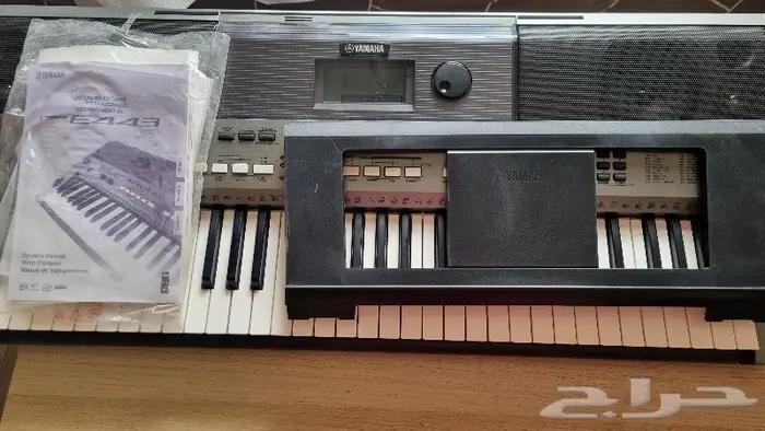 YAMAHA PSR-E443 3