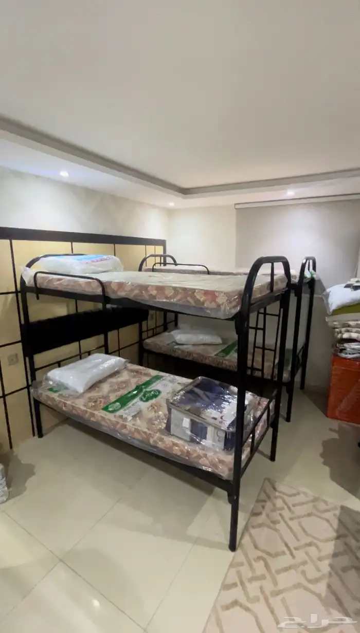 سرير حديد دورين مع مراتب ومفارش ومخدات وحامي وسلم 0