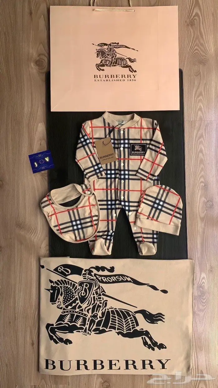 اطقم اطفال ماركات 18