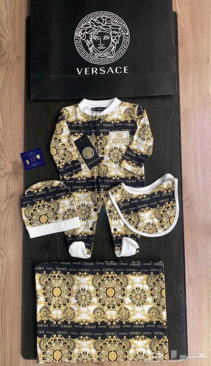 اطقم اطفال ماركات 24