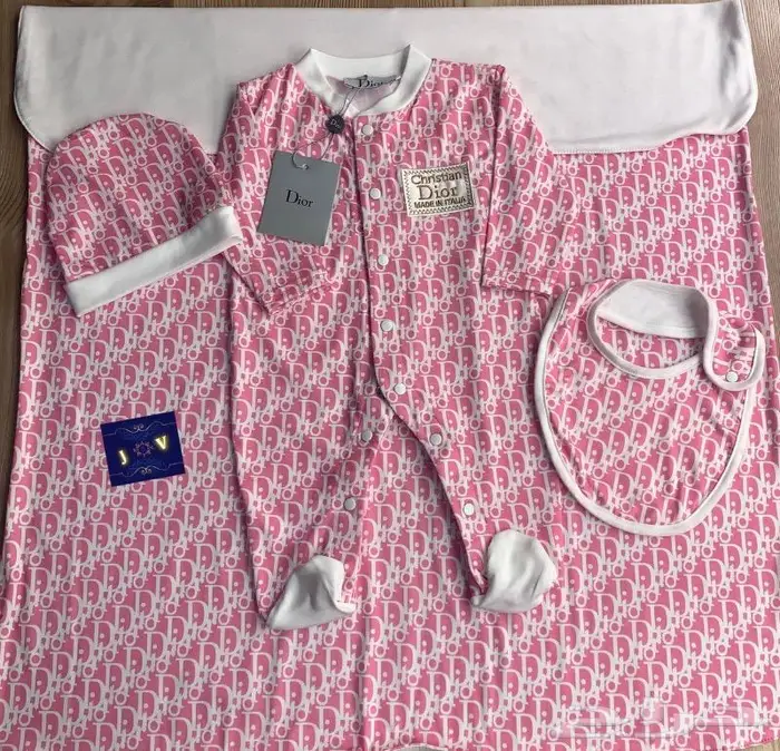 اطقم اطفال ماركات 12