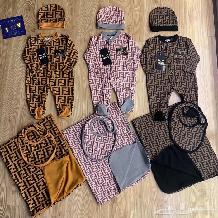 اطقم اطفال ماركات 16