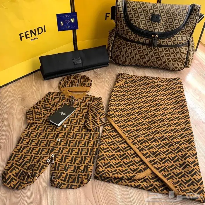 اطقم اطفال ماركات 19