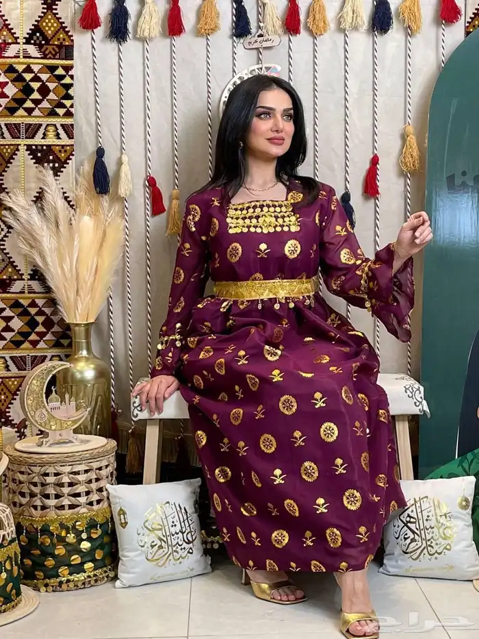 جلابيات وفساتين يوم التأسيس فخمه 8