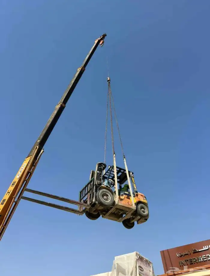 تأجير رافعه شوكيه تأجير فوركلفت مع السطحه تاجير سيزرلفت 9