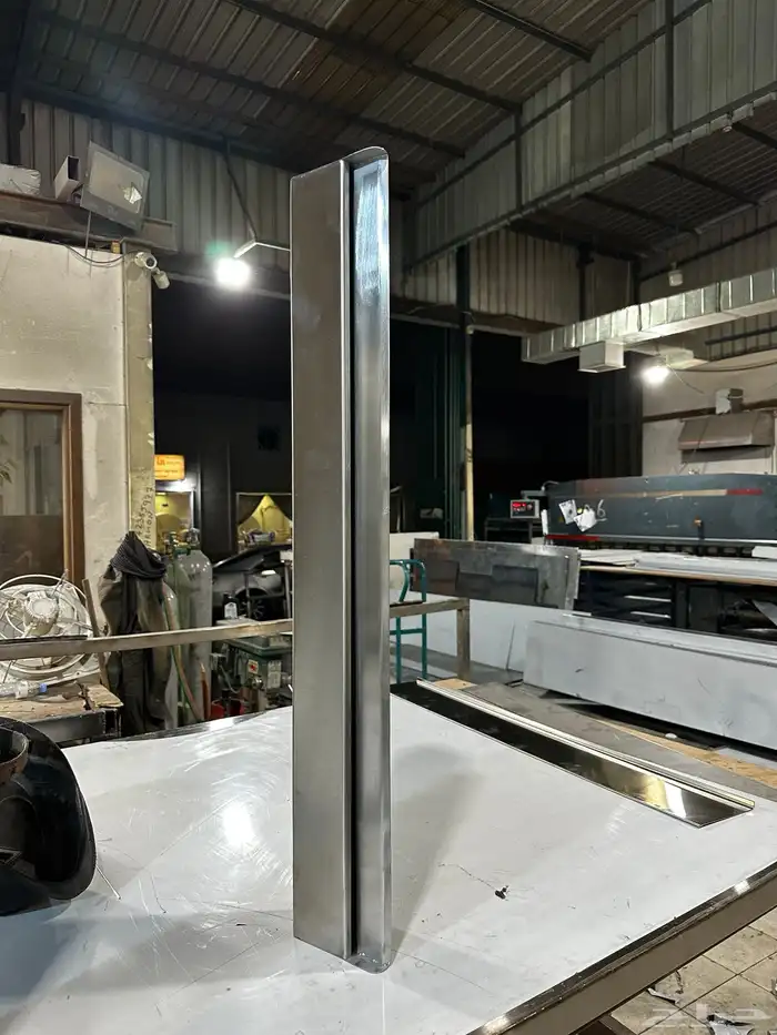 مصبات بإنارة ستيل تايواني 60 سم 11