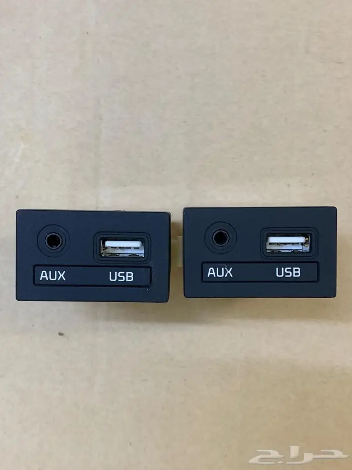 قطعة USB مع مدخل AUX جديد آصلي كيا سيراتو 0