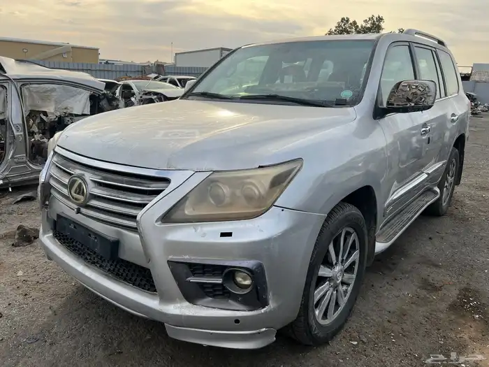 لكزس LX570 تشليح قطع غيار لكزس 2