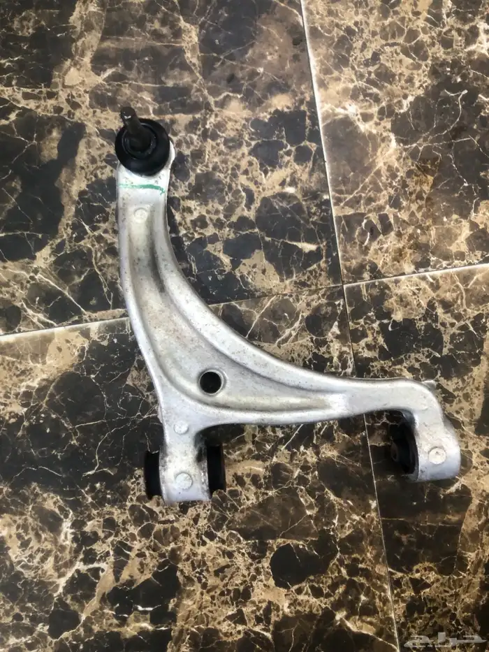 قطع غيار لكزس 1