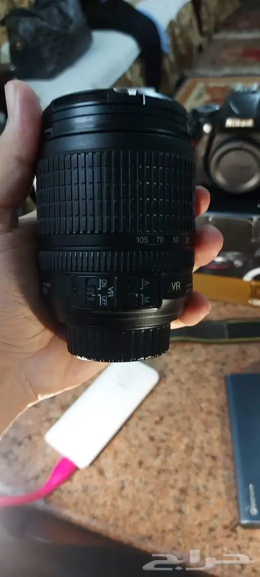 كاميرا nikon 5200 مع العدسة 6