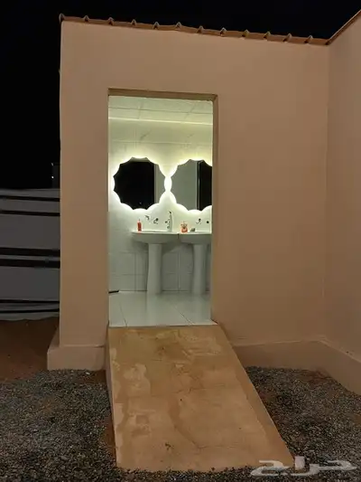 المخيمات 24
