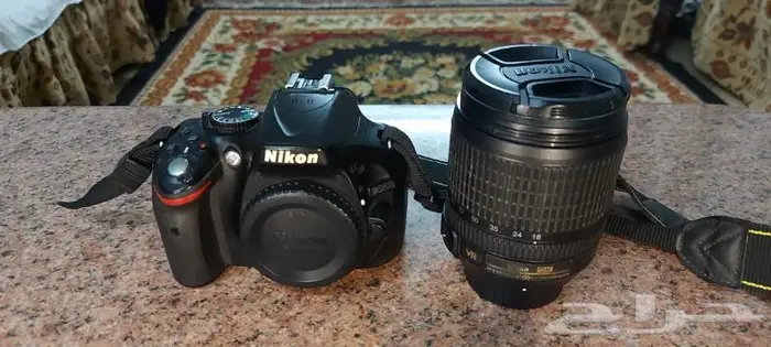 كاميرا nikon 5200 مع العدسة 5