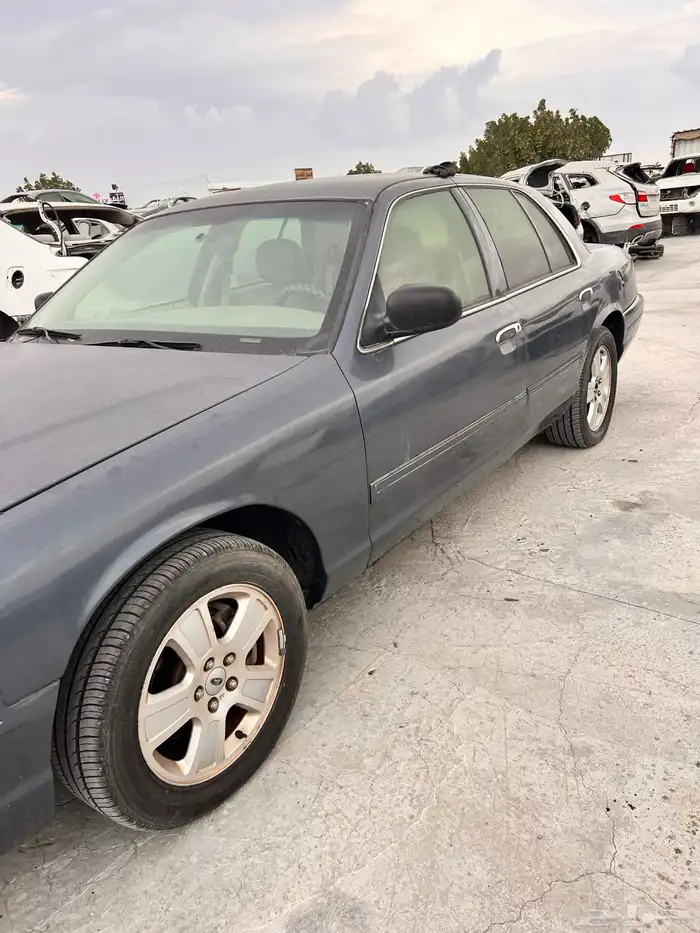 فورد ماركيز بيع قطع غيار فقط 2009 1