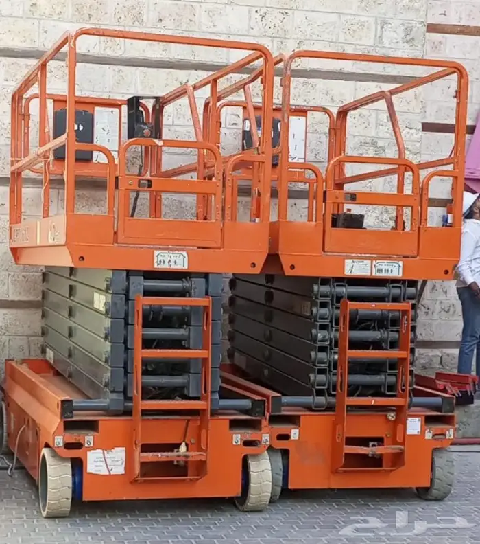 سيزرلفت للأجار scissorlift for rent 1