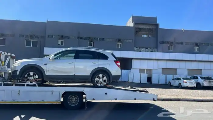 خدمة سطحه لنقل السيارات متواجد في  الحفر حائل فضي اليوم 4