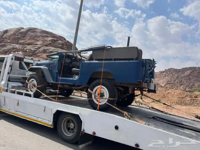 خدمة سطحه لنقل السيارات متواجد في  الحفر حائل فضي اليوم 6