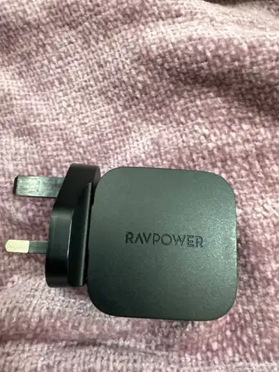 كبس فيش شاحن جداري بقوة 30W بمدخل PD USB اسود 2
