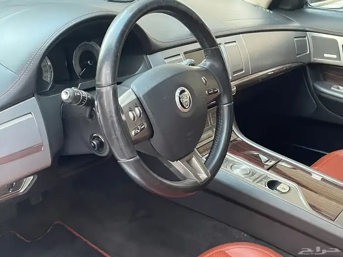 جاكوار XF 2010 ممشى قليل 3