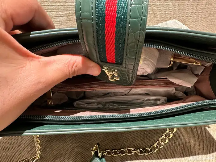 شنطة نسائية فاخرة مع محفظة للبيع 32