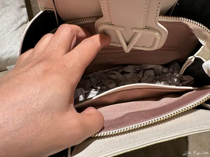 شنطة نسائية فاخرة مع محفظة للبيع 36
