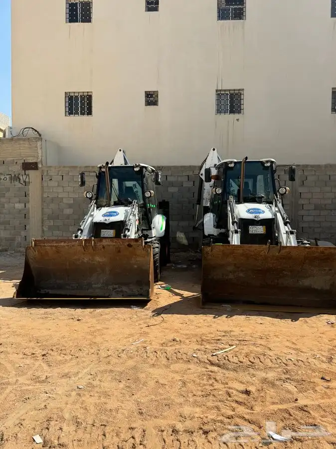 باكو لودر جي سي بي وبوبكاتات وبكلينات صغيرة للايجار 10