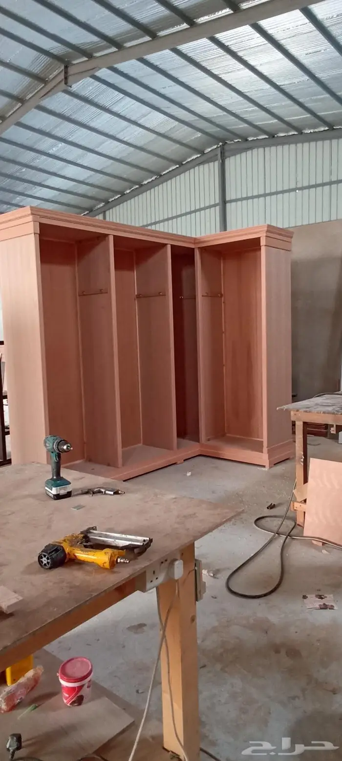 عمل جميع الديكورات الخشبيه 80