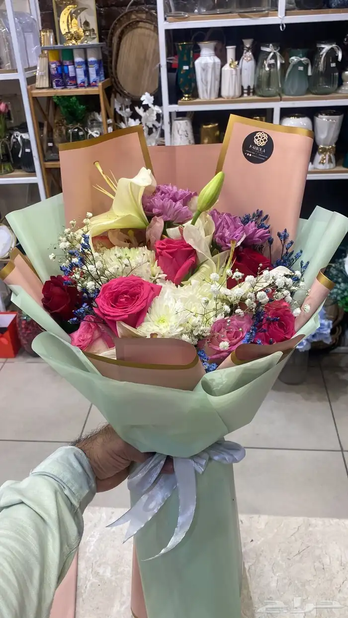 ورد و هدايا بمناسبة عيد الحب التوصيل علينا 4