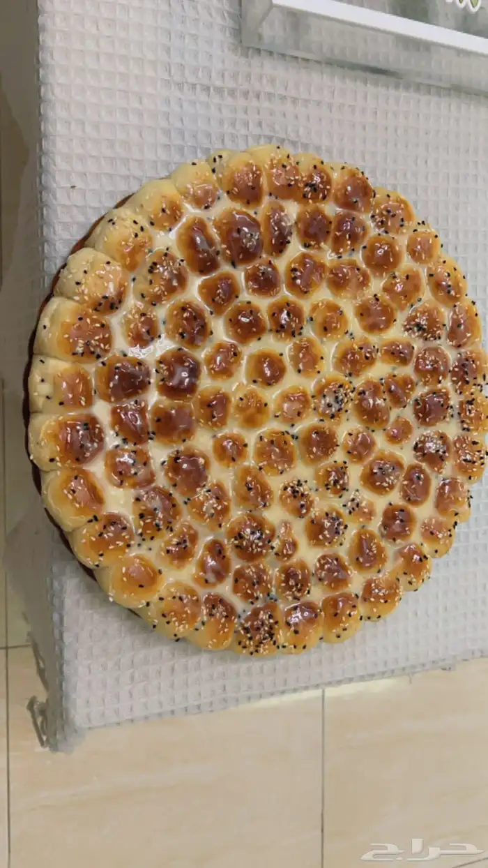 معجنات خليه نحل معمول 4