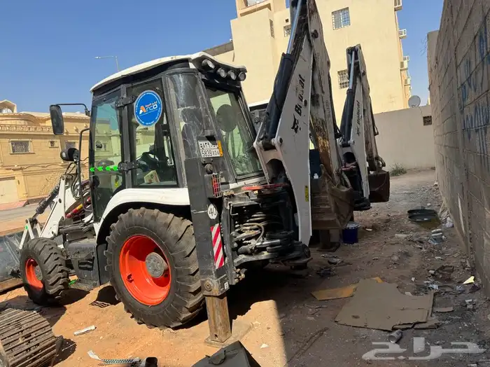 باكو لودر جي سي بي وبوبكاتات وبكلينات صغيرة للايجار 1