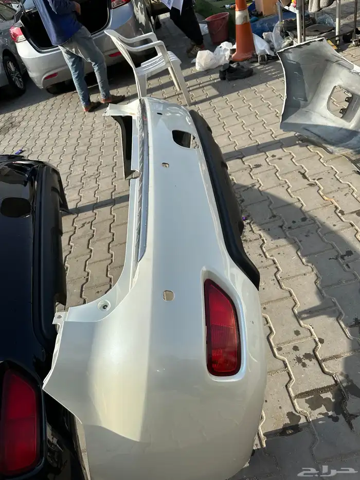قطع مستعمل رفارف وكبوت شنطه لاندكروزر ونيسان باترول 18