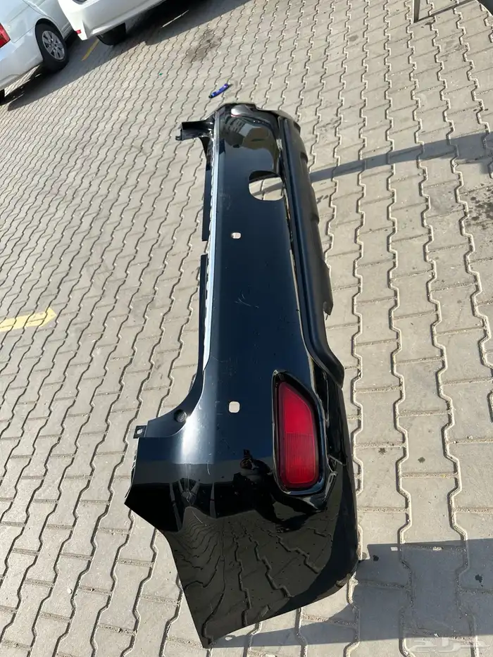 قطع مستعمل رفارف وكبوت شنطه لاندكروزر ونيسان باترول 17