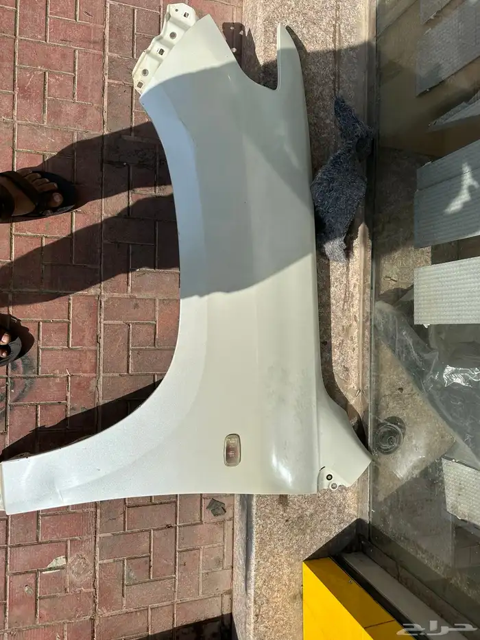 قطع مستعمل رفارف وكبوت شنطه لاندكروزر ونيسان باترول 5