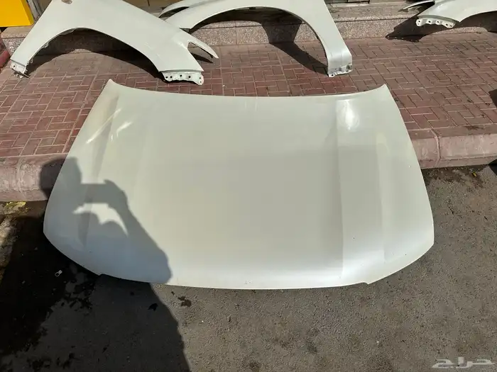 قطع مستعمل رفارف وكبوت شنطه لاندكروزر ونيسان باترول 0