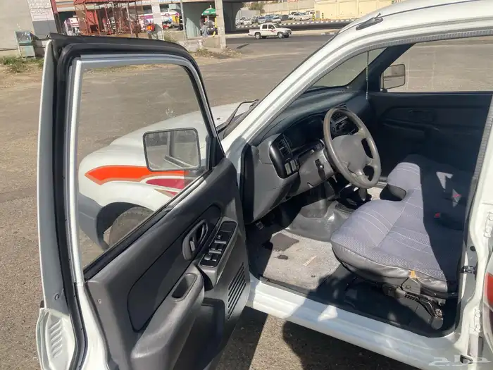 ميتسوبيشي 200L  2003 8