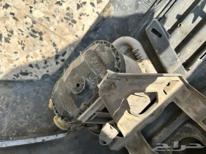 صدام مرسيديس ابو عيون 1999 5