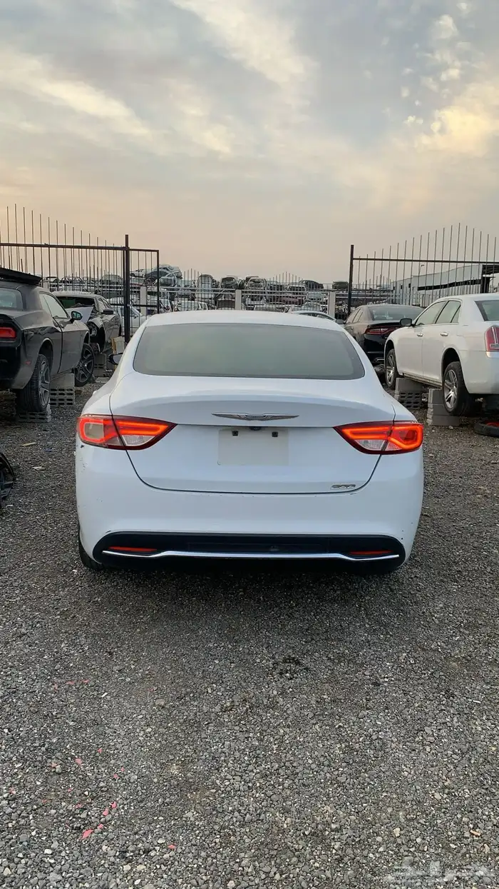 كرايزلر c200 2016 قطع غيار فقط 0